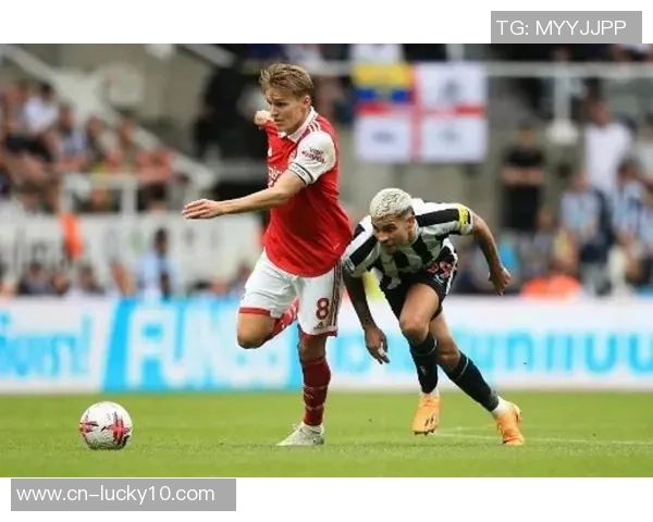 厄德高的崛起与挑战：解析这位年轻球星在足球界的影响力与未来潜力